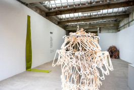  mtrl, Ausstellungsansicht, 2021, Werkschauhalle, Baumwollspinnerei, Leipzig