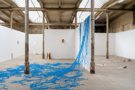  mtrl, Ausstellungsansicht, 2021, Werkschauhalle, Baumwollspinnerei, Leipzig