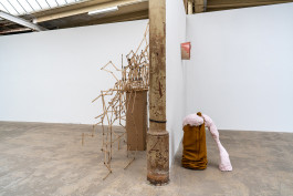  mtrl, Ausstellungsansicht, 2021, Werkschauhalle, Baumwollspinnerei, Leipzig